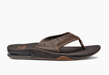 Load image into Gallery viewer, Leather Fanning Flip Flops